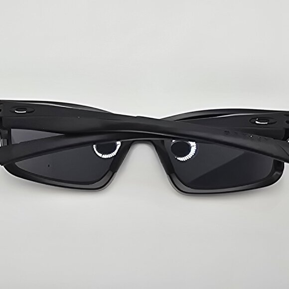 Oakley OO9247-15 Chainlink Covert Matte Black Frame Polarized Grey Sunglasses - Picture 10 of 14